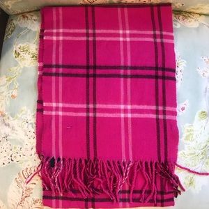 Macy’s | hot pink and black plaid scarf acrylic
